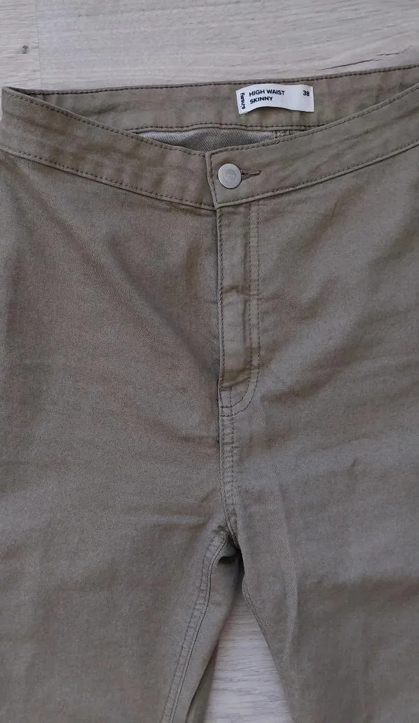 Pantaloni Sinsay EU 38 | Khaki, Lungi, Talie înaltă, Skinny fit - Image 4