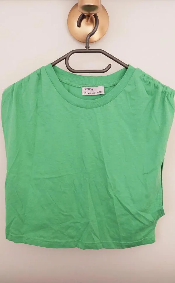 Top cropped Bershka M | Verde lime, Cropped (Scurt) - Image 2