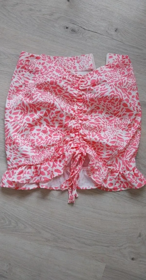 Fustă cu volane Shein XS | Fuchsia, Mini, Cu fit, decupaje - Image 2