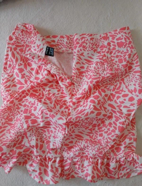 Fustă cu volane Shein XS | Fuchsia, Mini, Cu fit, decupaje - Image 3