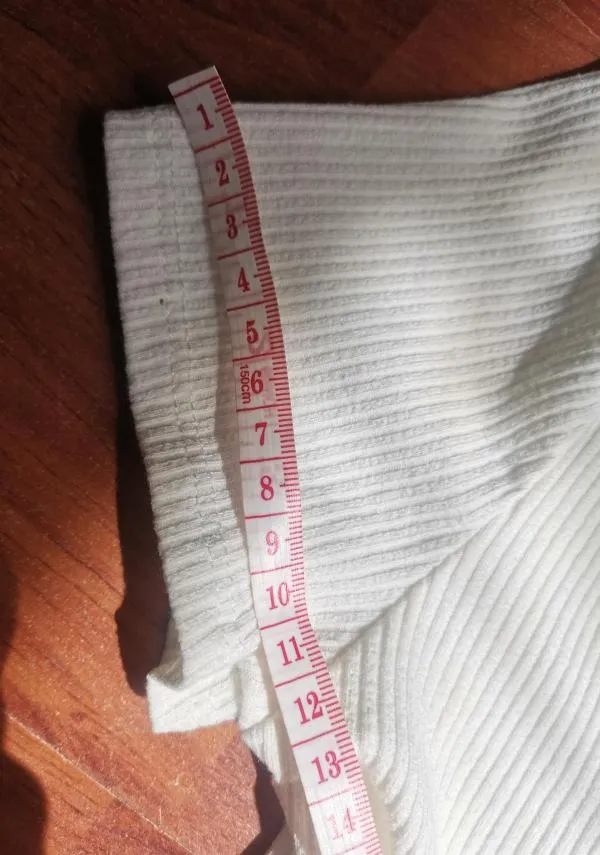 Top cropped Pull&Bear M | Alb, Cropped (Scurt), Mânecă scurtă, Petite, Design petrecut - Image 4