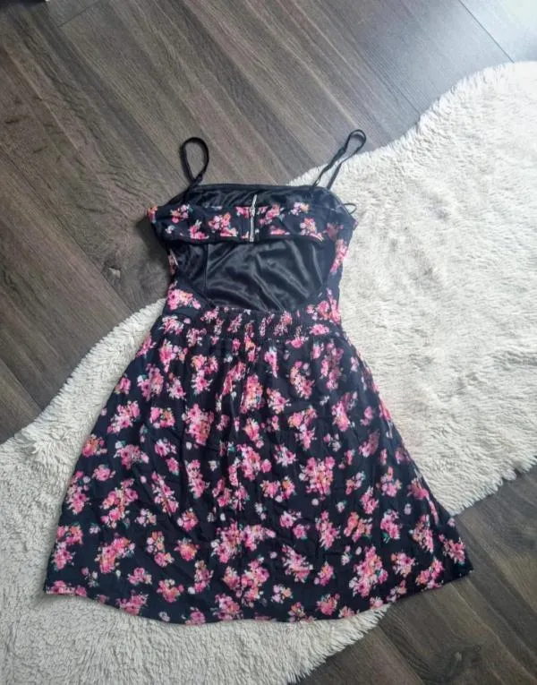 Rochie casual Bershka EU 36 | Multicolor, Midi, Floral & Tropical, Cu decupaje - Image 4