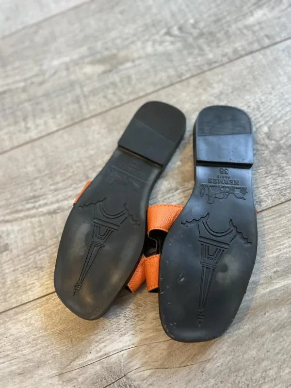 Șlapi Hermès EU 38 | Portocaliu, Logo, Piele ecologică - Image 4