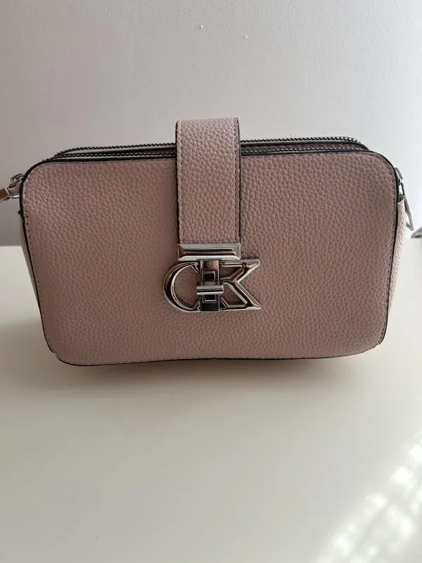Geantă crossbody Calvin Klein | Roz