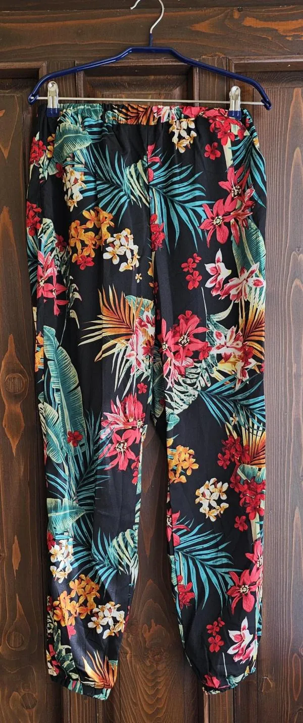 Pantaloni subțiri cu motive florale Emery Rose EU 40 | Multicolor, Talie medie, Loose fit, Loungewear Casă, Floral & Tropical, Poliester - Image 3