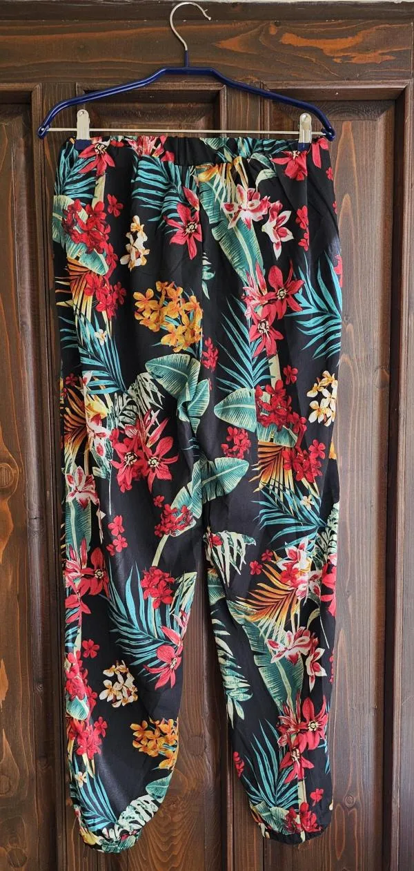 Pantaloni subțiri cu motive florale Emery Rose EU 40 | Multicolor, Talie medie, Loose fit, Loungewear Casă, Floral & Tropical, Poliester - Image 4