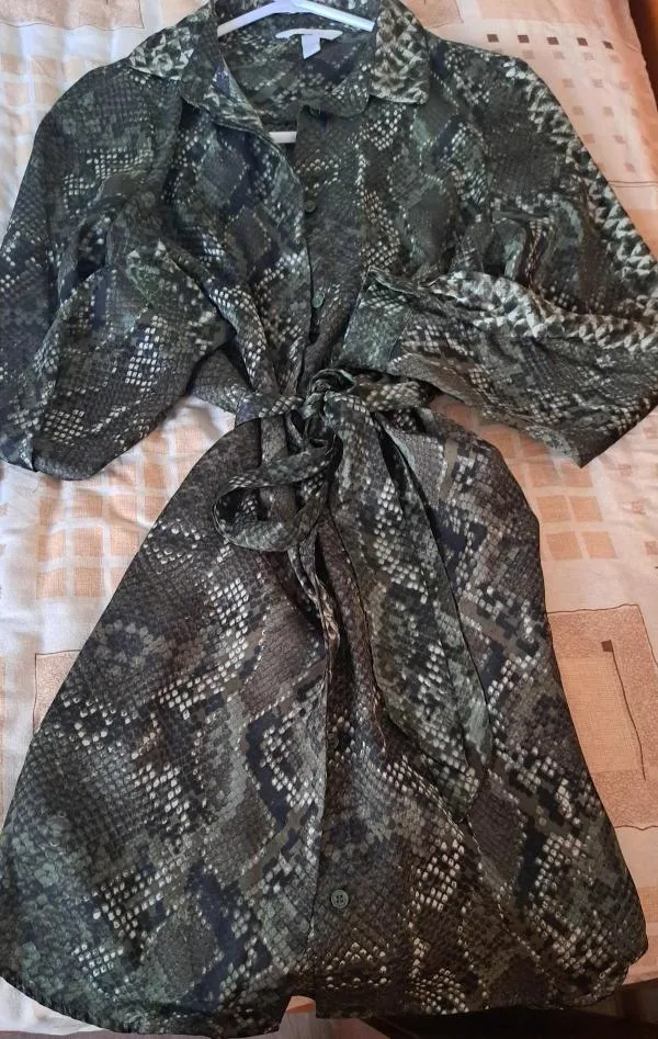 Rochie tip cămașă H&M EU 34 | Khaki, Mini, Mânecă lungă, Animal print