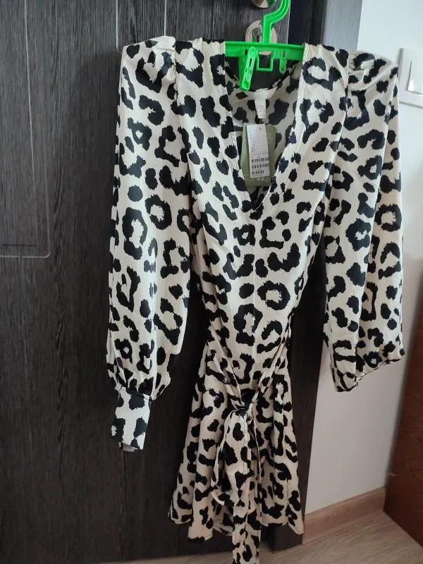Rochie tip cămașă H&M EU 34 | Bej, Mini, Mânecă lungă, Animal print, Drapat, Poliester - Image 3