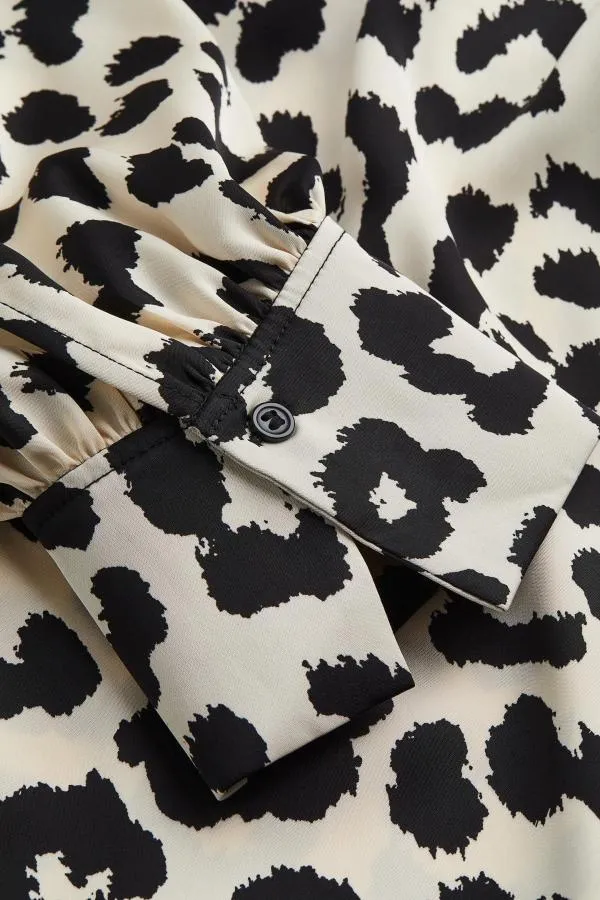 Rochie tip cămașă H&M EU 34 | Bej, Mini, Mânecă lungă, Animal print, Drapat, Poliester - Image 2