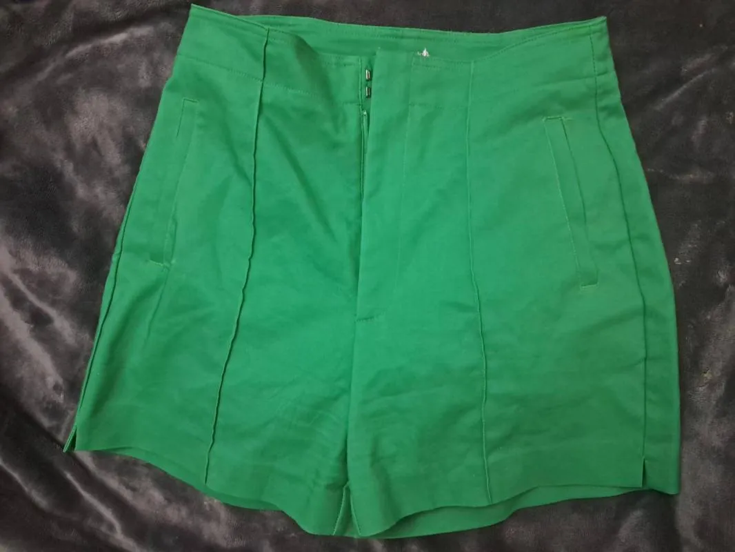 Pantaloni Stradivarius L | Verde, Scurți - Image 2