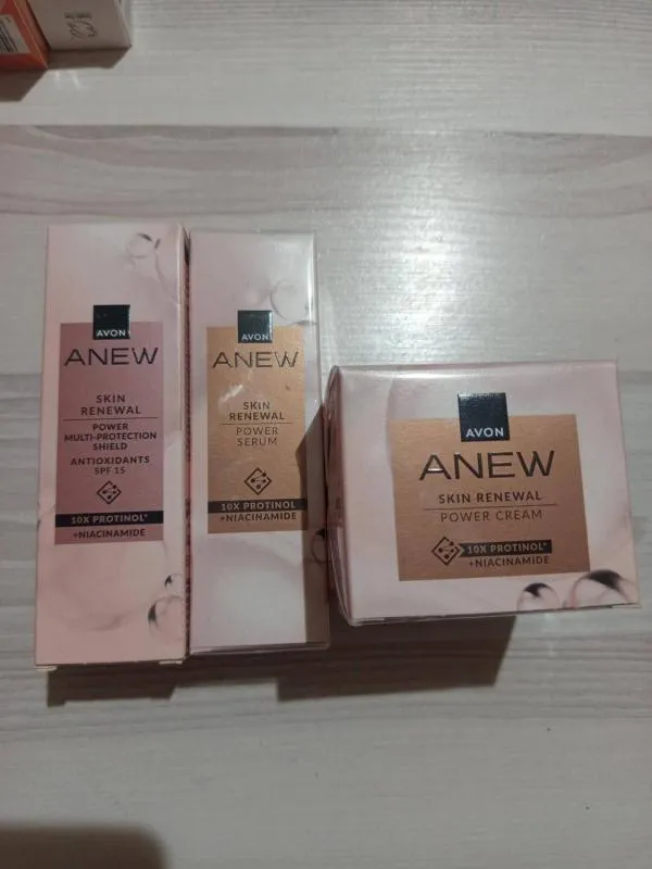 Set creme ANEW Avon
