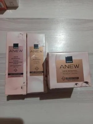Set creme ANEW Avon