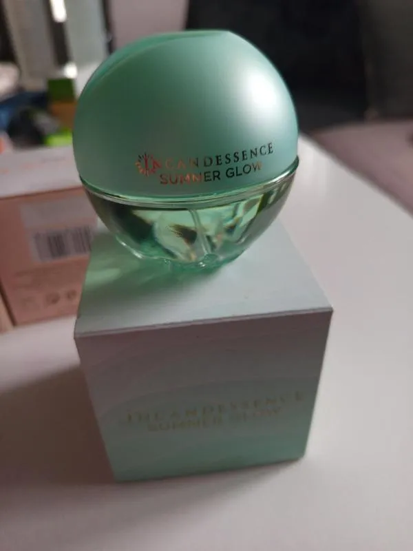 4 parfumuri de 50 ml Avon - Image 2