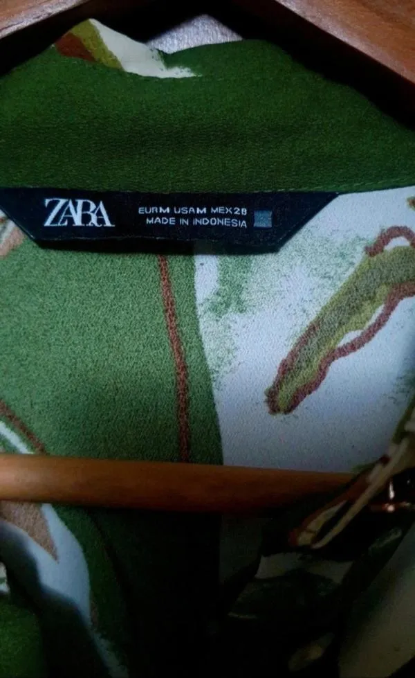 Cămașă Zara EU 38 | Verde, Normal, Mânecă lungă, Floral & Tropical, Design asimetric, Poliester - Image 3