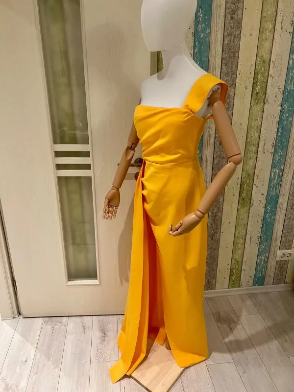 Rochie de ocazie Miss Ord L | Galben, Maxi, Pe un umăr, Satinat - Image 6