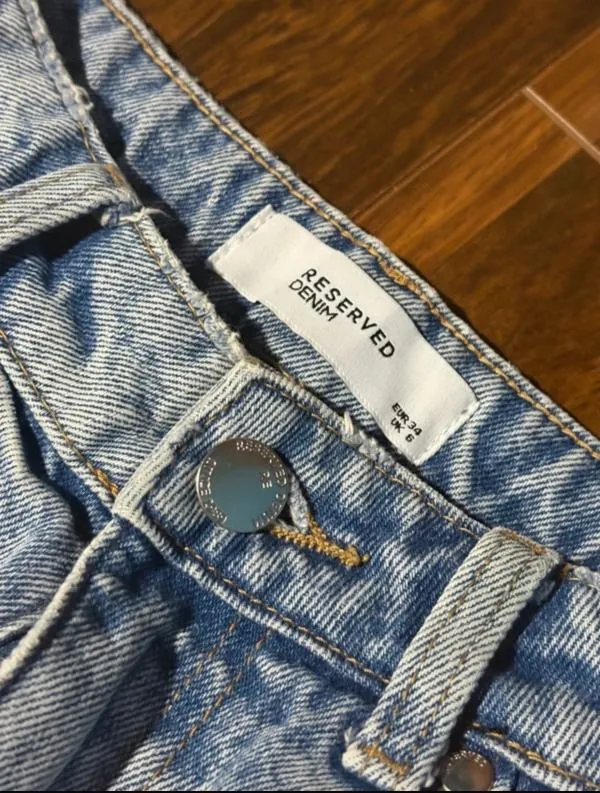 Blugi Reserved EU 34 | Bleu, Lungi, Talie medie, Denim - Image 4