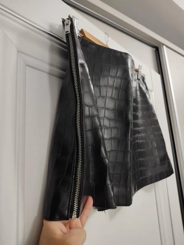 Fustă A-line H&M EU 40 | Negru, Mini, Lungă fit, Animal print, Piele ecologică - Image 4