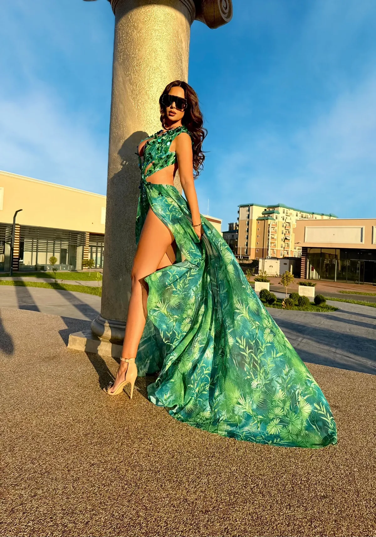 Rochie de seară Bella Barnett M | Verde, Maxi, Fără mâneci, Floral & Tropical - Image 4