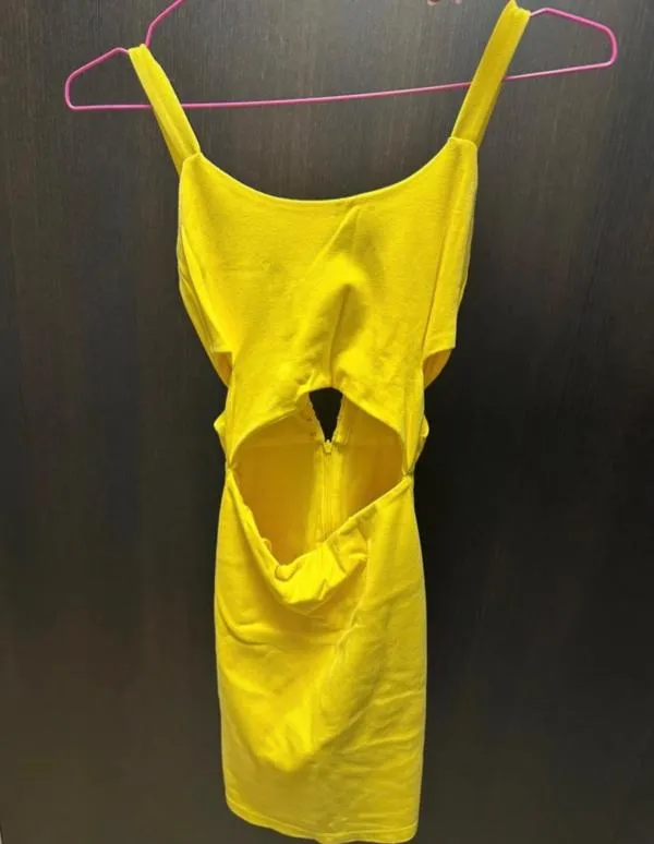Rochie casual Zara XS | Galben, Mini, Bretele subțiri, Monocrom, Cu decupaje - Image 2