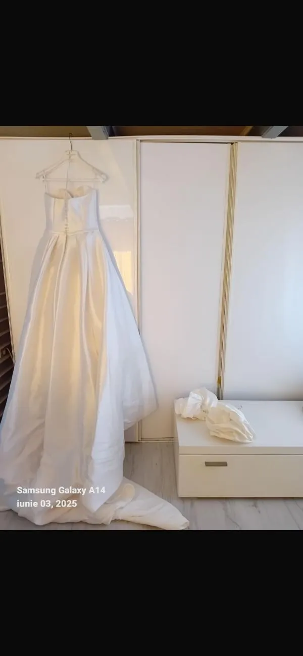 Rochie de mireasă Pronovias S | Alb, Maxi, Cu umerii goi, Monocrom, Satinat - Image 2