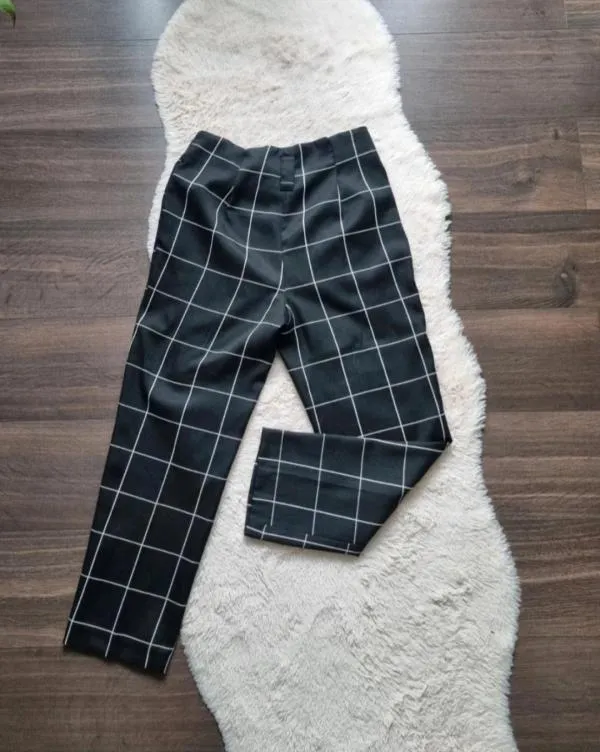 Pantaloni Primark M | Negru, Lungi, Tapered (Conici) fit, Carouri - Image 3