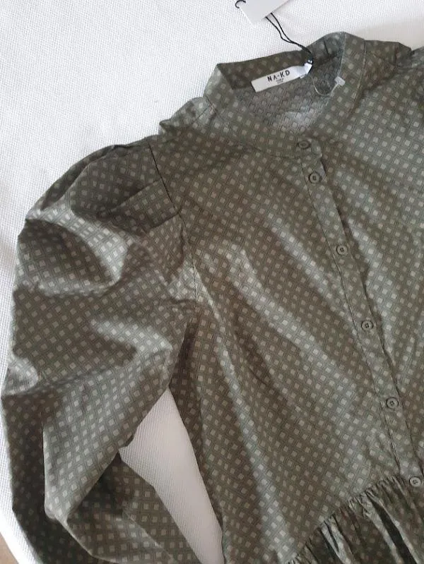 Rochie casual NA-KD S | Khaki, Mini, Mânecă lungă, Buline & Imprimeuri mici - Image 6