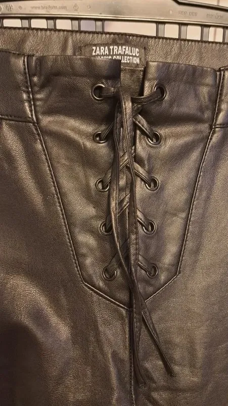 Pantaloni Zara S | Negru, Lungi, Clasici Casual, Piele ecologică - Image 4