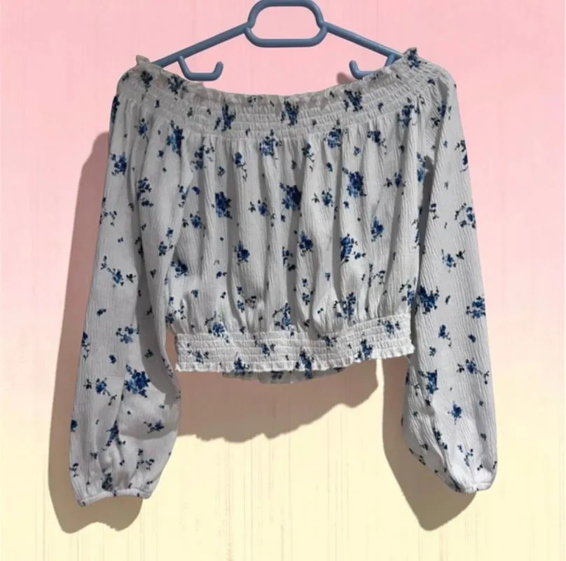 Top cropped H&M M | Alb, Cropped (Scurt), Mânecă lungă, Floral & Tropical - Image 2