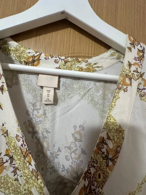 Rochie casual H&M L | Auriu, Maxi, Mânecă lungă, Oriental & Paisley - Image 5