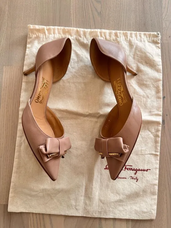 Pantofi cu toc mic Salvatore Ferragamo EU 37 | Bej, Monocrom, Piele naturală - Image 9