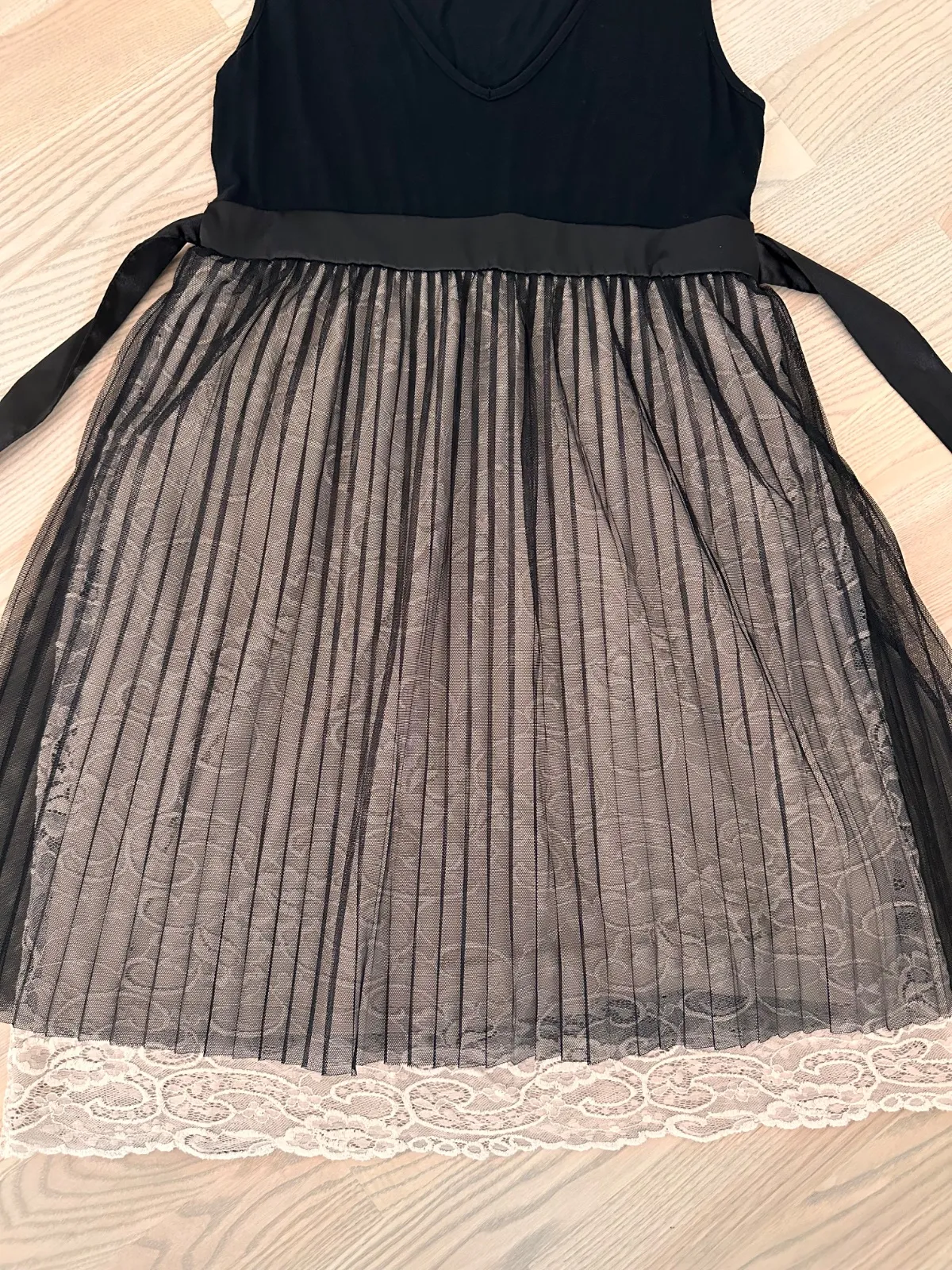 Rochie fit & flare Intimissimi S | Negru, Mini, Fără mâneci, Dantelă - Image 3