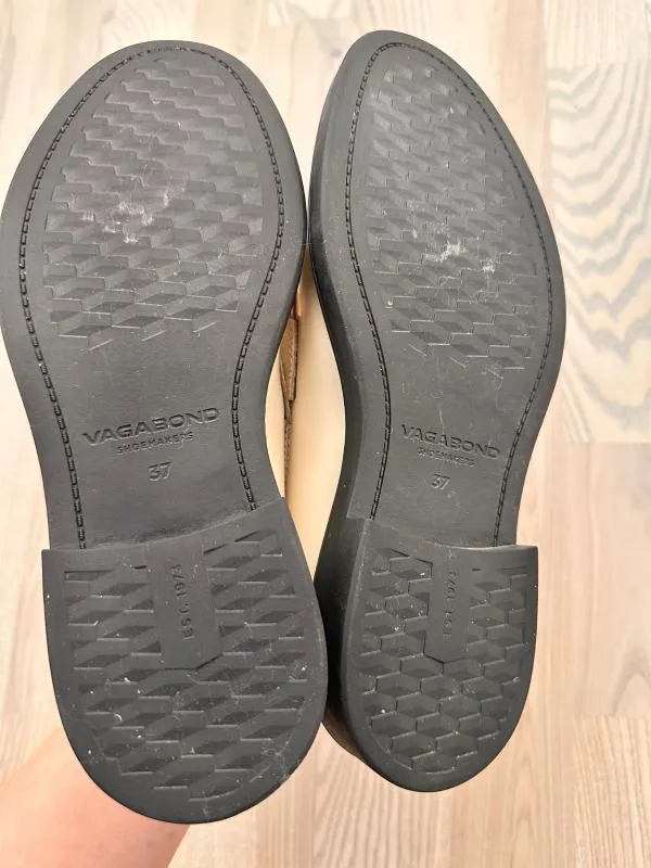 Mocasini Vagabond EU 37 | Crem, Monocrom, Piele lăcuită - Image 7