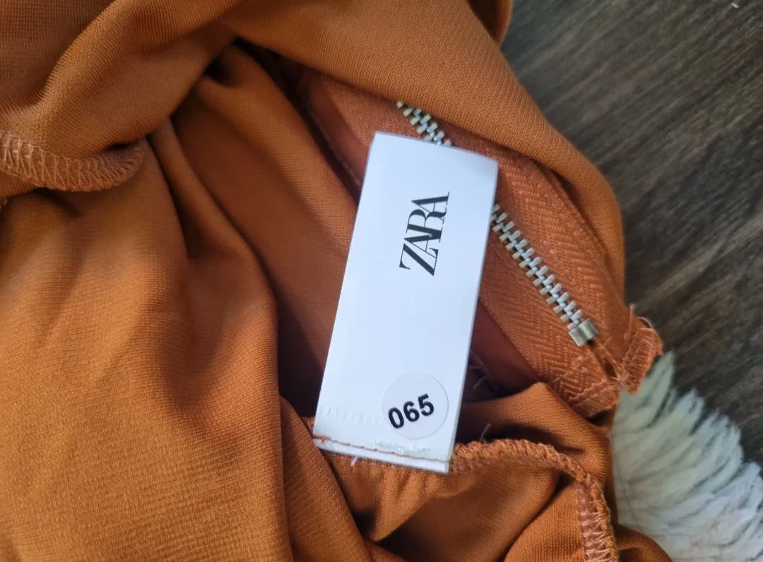 Rochie casual Zara S | Caramel, Midi, Pe un umăr, Design asimetric - Image 6