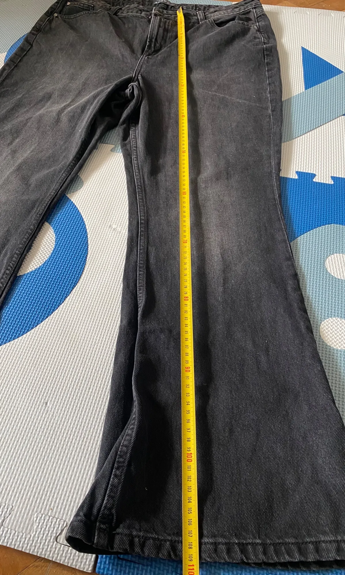 Blugi Primark EU 46 | Negru, Lungi, Talie înaltă, Flared (Evazați) fit, Prespălați  Cu umbre - Image 4