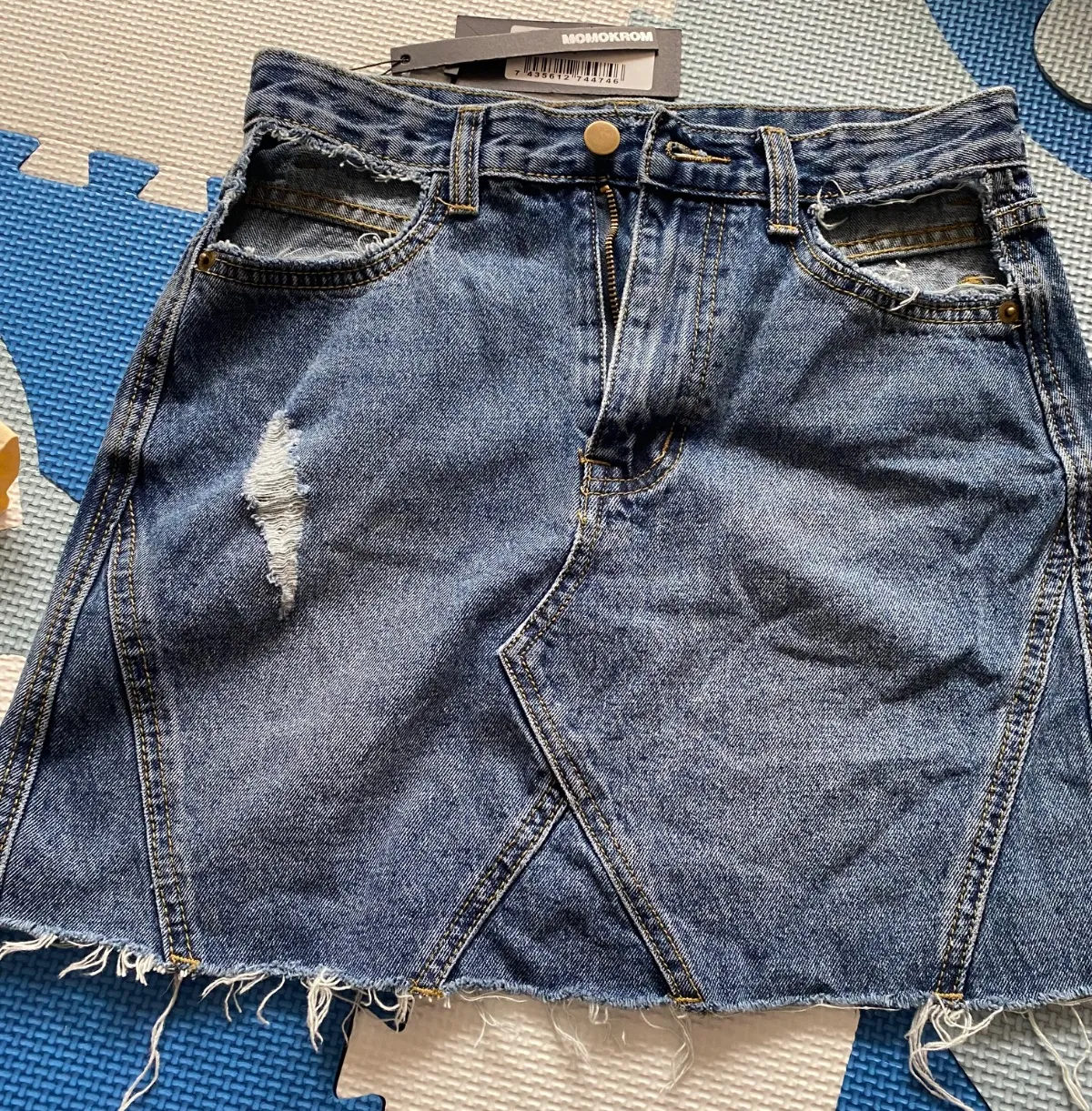 Fustă din denim Momokrom EU 36 | Albastru, Mini, Talie înaltă, Creion (Pencil) fit, Cu decupaje - Image 4