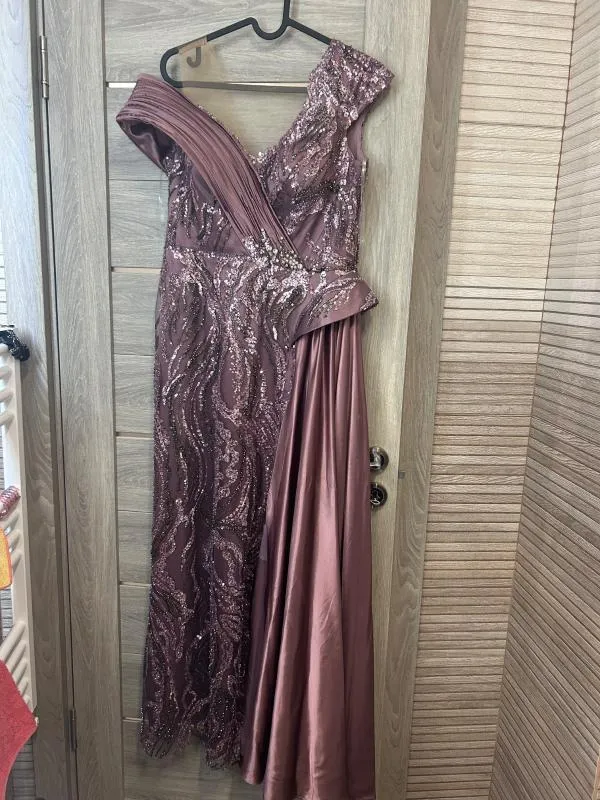 Rochie de ocazie Daria M | Maro, Maxi, Pe un umăr, Curvy, Paiete - Image 5