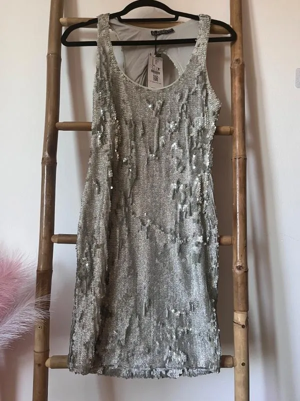 Rochie de ocazie Bershka M | Argintiu, Mini, Fără mâneci, Monocrom, Paiete - Image 4