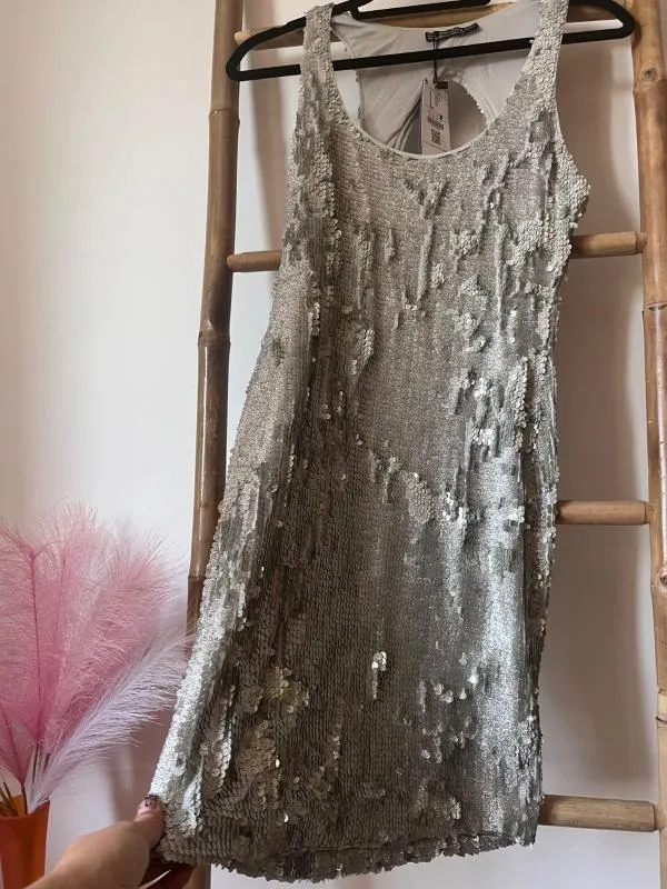 Rochie de ocazie Bershka M | Argintiu, Mini, Fără mâneci, Monocrom, Paiete - Image 5