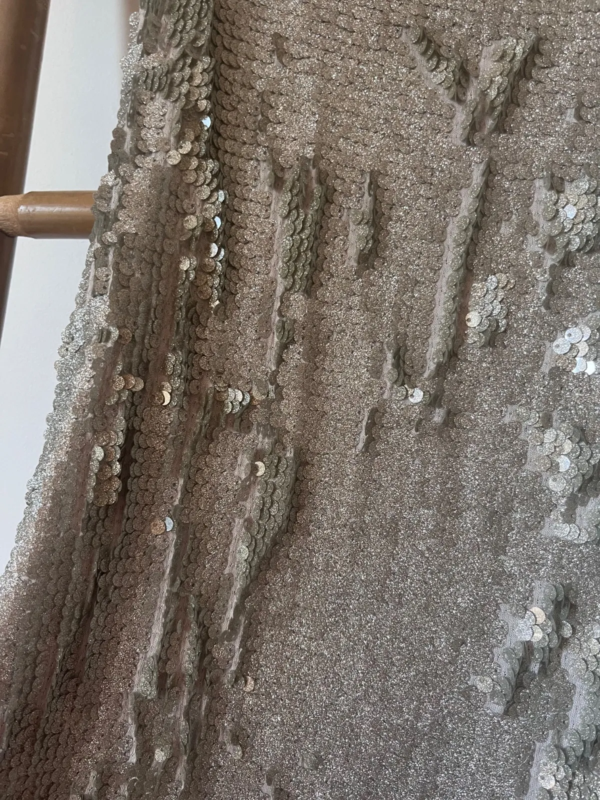 Rochie de ocazie Bershka M | Argintiu, Mini, Fără mâneci, Monocrom, Paiete - Image 6