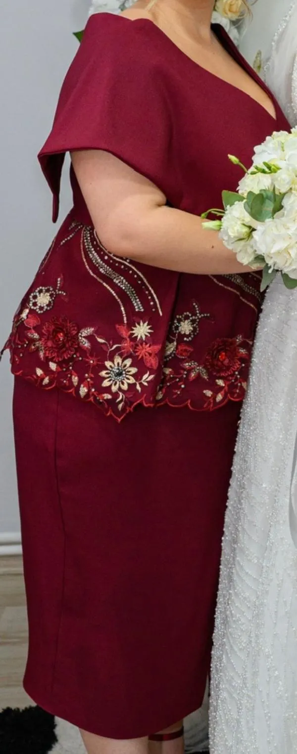 Rochie de ocazie XXL | Burgundy, Midi, Cu umerii goi, Plus size, Monocrom, Peplum - Image 5