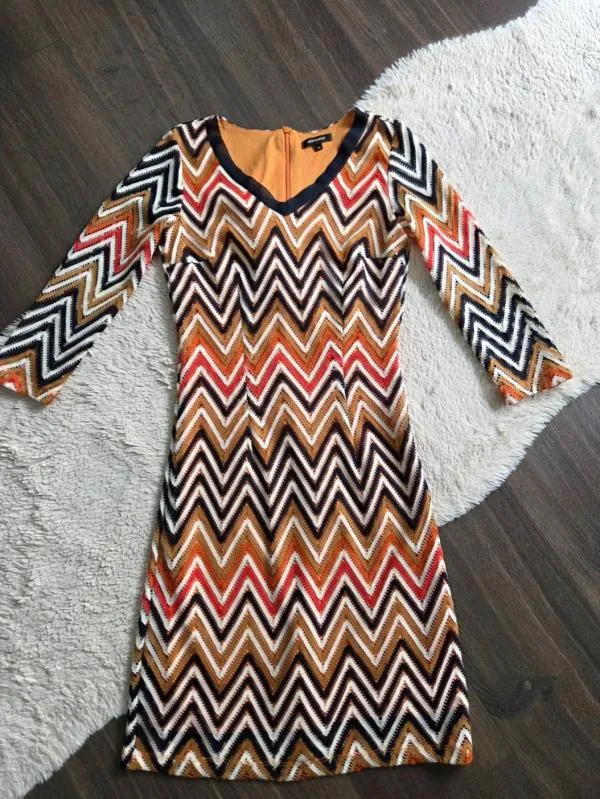 Rochie dreaptă MORE & MORE XXS | Multicolor, Mini, Mânecă trei sferturi, Decolteu în V - Image 4