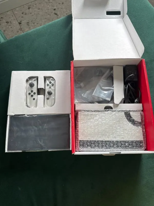 Consolă Nintendo Switch - Image 3