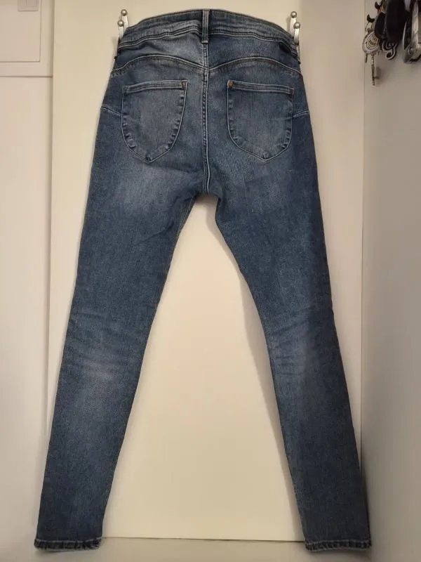 Blugi lungi H&M EU 38 | Albastru, Talie joasă, Jeggings fit, Monocrom, Rupți Cu tăieturi - Image 2