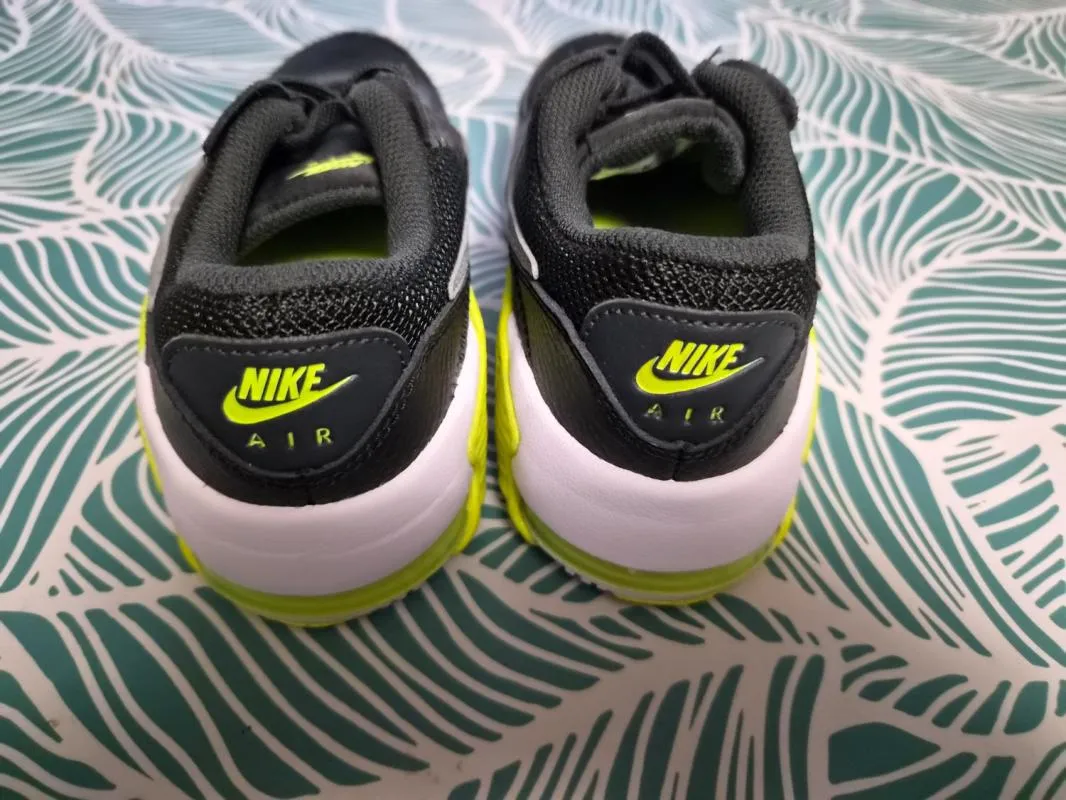 Sneakers Nike Băieți 31 | Negru - Image 3