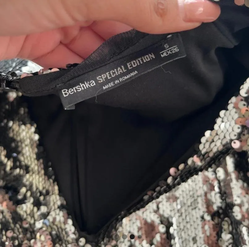 Rochie de seară Mini Bershka S | Argintiu, Mânecă lungă, Paiete - Image 3