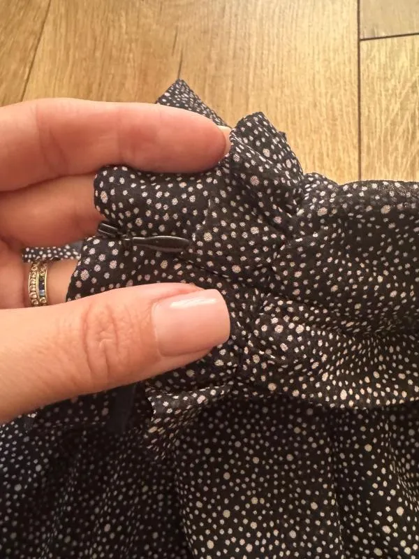 Fustă Mini Guess S | Negru, Talie înaltă, Cu volane fit, Buline & Imprimeuri mici, Poliester - Image 5