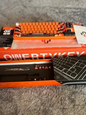 Tastatură gaming QK65 Hurricane QwertyKey