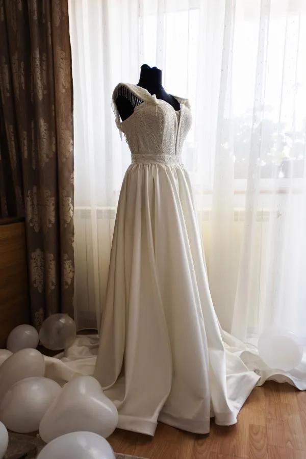 Rochie de ocazie Maxi S | Alb, Cu umerii goi, Paiete