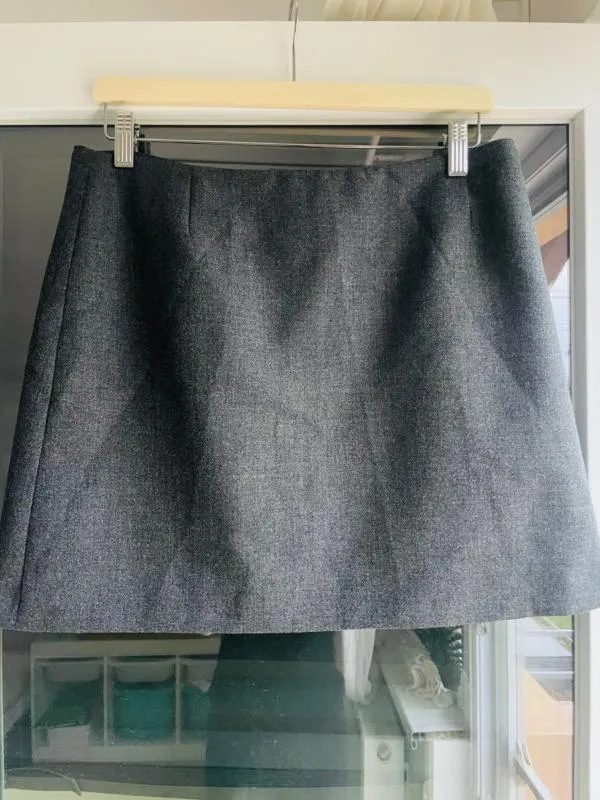 Fustă Mini Ami Paris EU 42 | Gri, Talie înaltă, Dreaptă (Straight) fit, Lână - Image 2