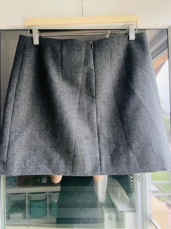 Fustă Mini Ami Paris EU 42 | Gri, Talie înaltă, Dreaptă (Straight) fit, Lână - Image 3